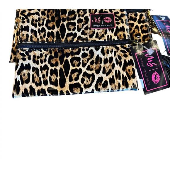 NEW MAKEUP JUNKIE women's makeup bag in patent leopard - Picture 1 of 3